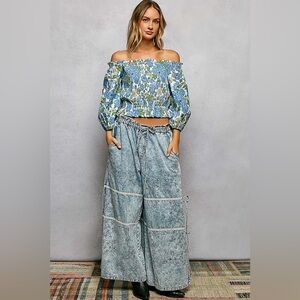 POL Floral Print Smocked Off-Shoulder Blouse🆕